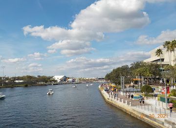 florida/tampa/attraction/old-steel-railroad-bridge
