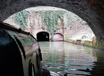 united-kingdom/west-midlands/attraction/dudley-canal-and-caverns