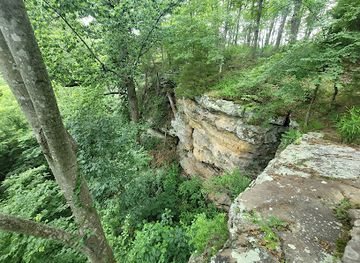 illinois/giant-city-state-park/attraction/giant-city-stone-fort-site