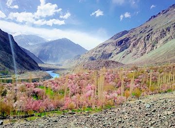pakistan/ladakh/attraction/hilal-abad