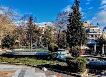 greece/serres/attraction/systoikia-apo-tria-syndrivania