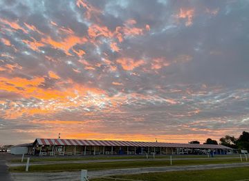 florida/lake-okeechobee/attraction/trading-post-flea-market