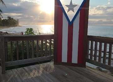 puerto-rico/big-island/attraction/playa-mar-azul