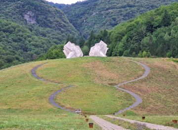 bosnia-and-herzegovina/bosnian-podrinje-canton/attraction/valley-of-heroes