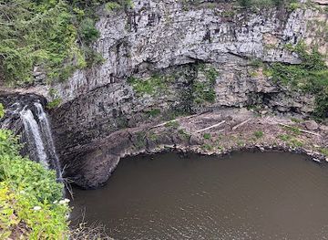 tennessee/fall-creek-falls-state-park/attraction/fall-creek-falls-riding-stable