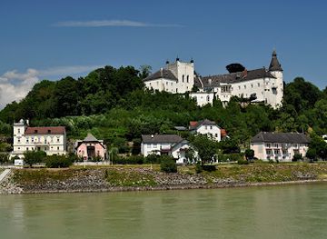 austria/muhlviertel/attraction/schloss-ottensheim