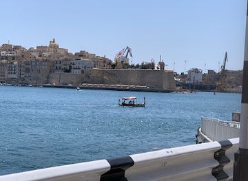 malta/three-cities/attraction/malta-fun-train-valletta