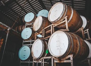 australia/cairns/attraction/mt-uncle-distillery