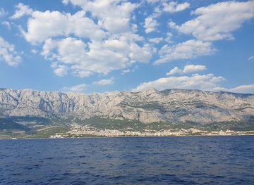 croatia/makarska/attraction/motor-yacht-vruja
