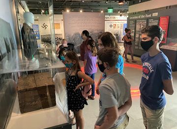 florida/southwest-florida/attraction/holocaust-museum-cohen-education-center