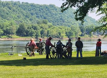 kentucky/bluegrass-region/attraction/point-park