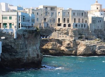 italy/apulia/attraction/bastione-di-santo-stefano