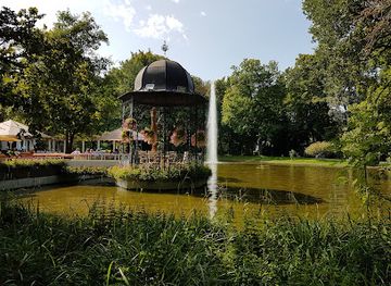 germany/swabia/attraction/wittelsbach-park-large-lawn