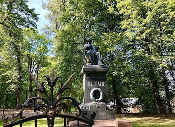 estonia/tartu-county/attraction/karl-ernst-von-baeri-monument