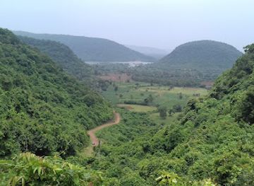 india/east-india/attraction/erakampalem-waterfalls