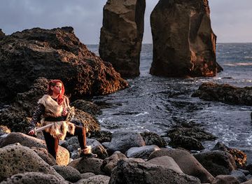 iceland/southern-peninsula/attraction/secret-spots-iceland-private-tours