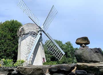 rhode-island/narragansett-bay/attraction/windmill-hill-historic-district