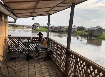 benin/ganvie-village/attraction/moise-le-touriste