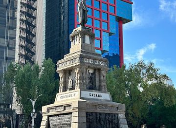 mexico/central-mexico/attraction/monumento-al-honorable-pueblo-de-mexico