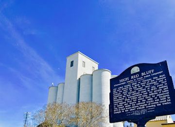 alabama/river-region/attraction/high-red-bluff