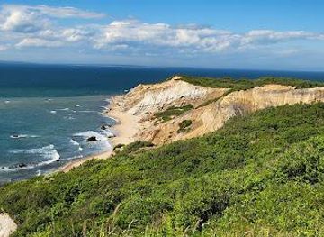 massachusetts/new-bedford/attraction/aquinnah-cliffs-overlook