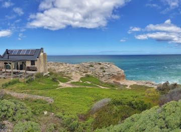 south-africa/de-hoop-nature-reserve/attraction/vaalkrans-hut