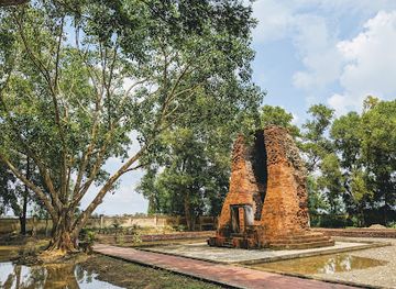 vietnam/mekong-delta/attraction/vinh-hung-ancient-tower
