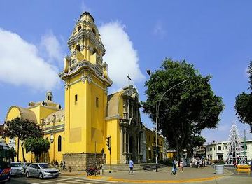 peru/lima/attraction/parroquia-la-santisima-cruz