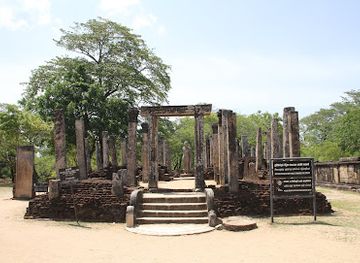 sri-lanka/ampara-district/attraction/vatadage