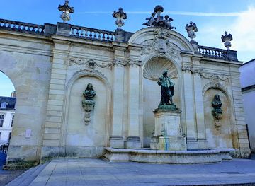 france/lorraine/attraction/monument-to-jacques-callot-fountain