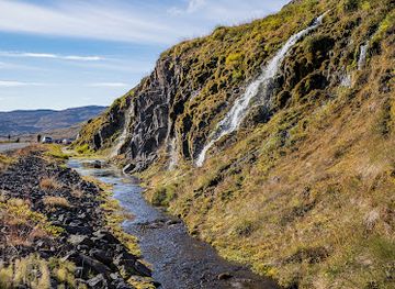 iceland/dynjandi-waterfall/attraction/steinninn-i-skotufiroi