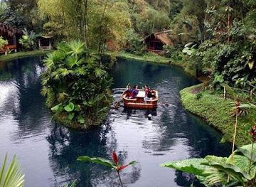 ecuador/ambato/attraction/banos