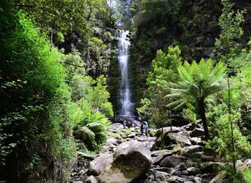 australia/western-victoria/attraction/straw-falls