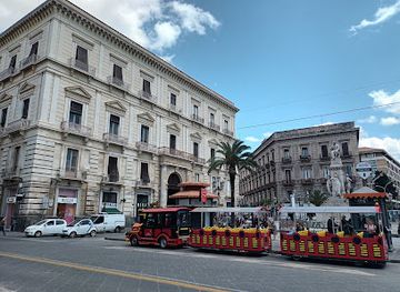 italy/sicily/attraction/palazzo-del-toscano
