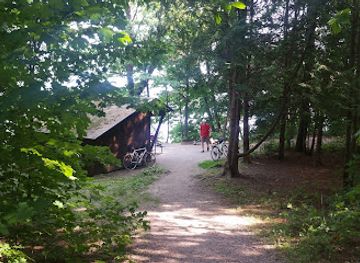 vermont/camel-s-hump-state-park/attraction/grand-isle-state-park