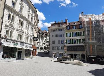 switzerland/lausanne/attraction/place-de-la-palud