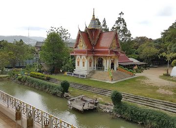 thailand/koh-samui/maenam/attraction/luang-phor-thuad-s-statue