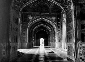 india/agra/attraction/taj-mahal-same-day-tour