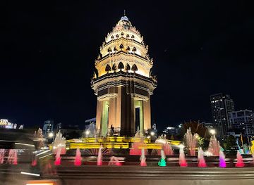 cambodia/phnom-penh/toul-tom-poung/attraction/independence-monument