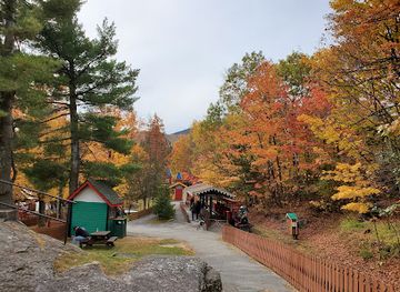 new-york/adirondack-mountains/attraction/santa-s-workshop-north-pole-ny
