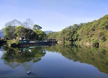 nepal/pokhara/gupteshwor-cave/attraction/dam-side