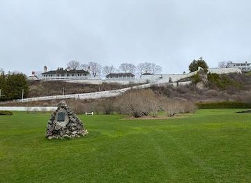 michigan/mackinac-island/attraction/marquette-park