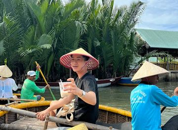 vietnam/hoi-an-ancient-town/attraction/rung-dua-bay-mau-hoi-an-lang-que