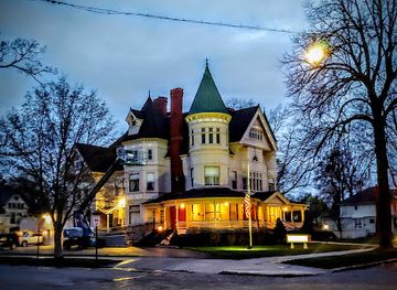 michigan/traverse-city/attraction/haunted-traverse-ghost-walking-tours