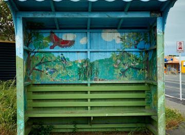 new-zealand/invercargill/attraction/art-decorated-bus-shelter