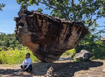 cambodia/preah-vihear-province/attraction/thma-hout-rock