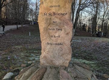 denmark/himmelbjerget/landmark/folkemode-mindesten-anno-1839