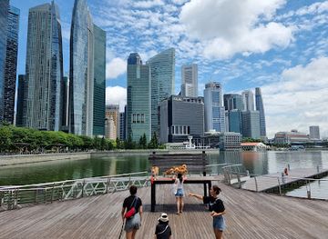 singapore/marina-bay/attraction/horizon-bench