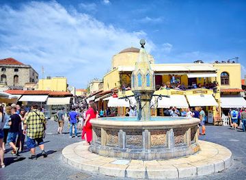 greece/dodecanese/attraction/evreon-martyron-jewish-martyrs-square