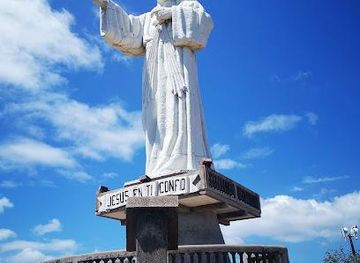 nicaragua/rivas/attraction/vista-del-cristo-de-la-misericordia-hacia-la-playa-de-san-juan-del-sur